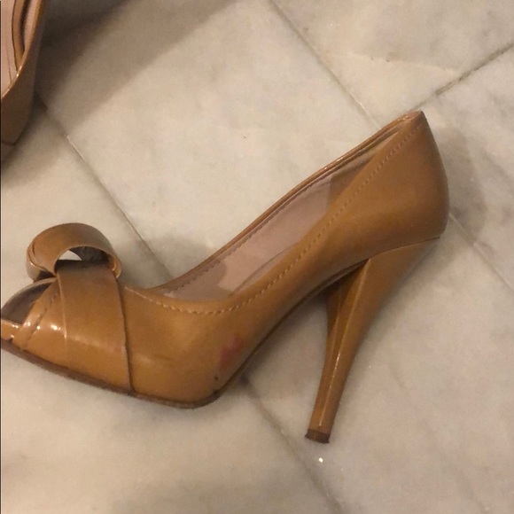 Joan & David high heels in Tan size 10 - Picture 2 of 6